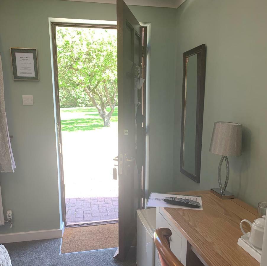 Hope Orchard Bed and Breakfast Τσέλτενχαμ Εξωτερικό φωτογραφία